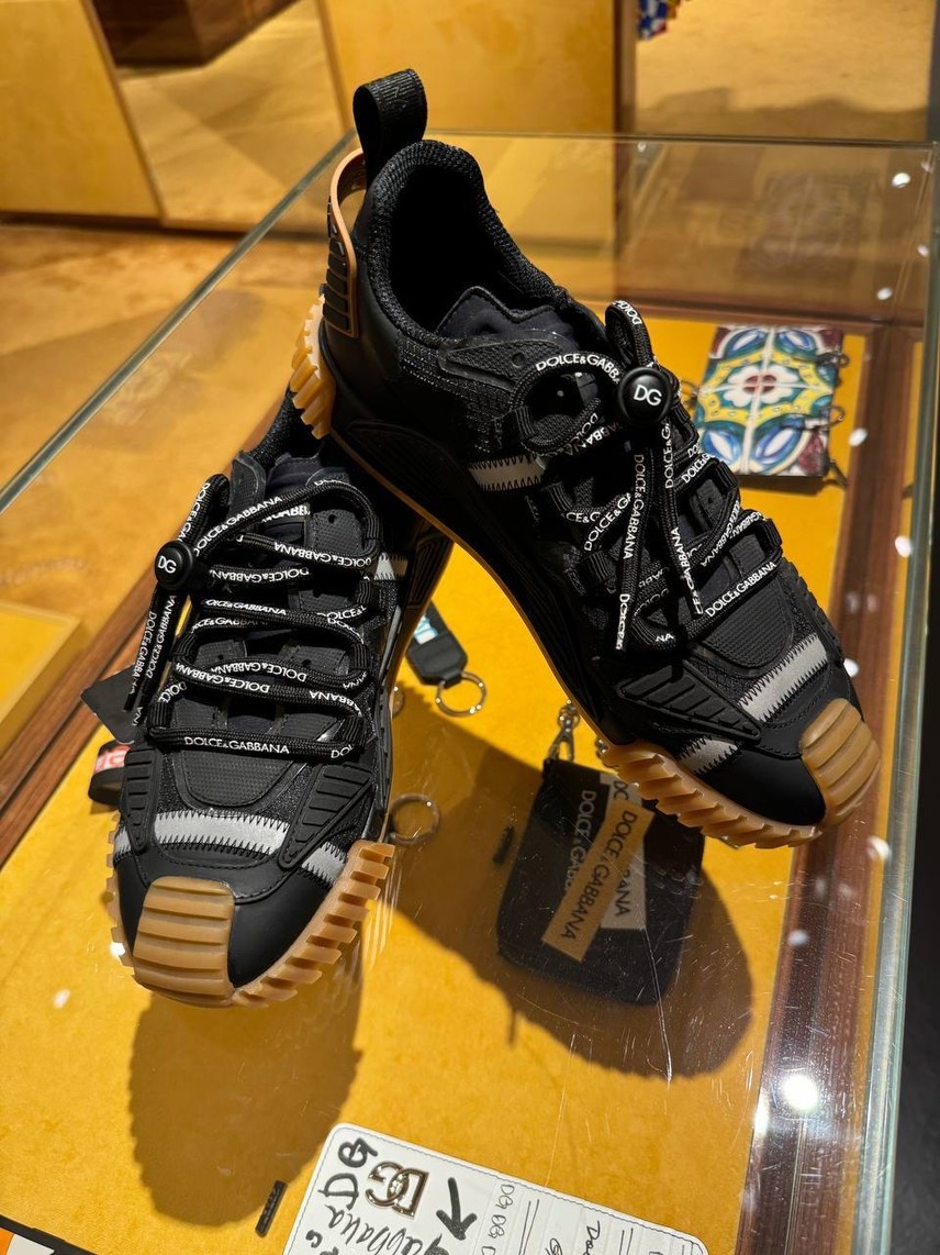 DOLCE & GABBANA Sneakers side view - Men's luxury Shoes