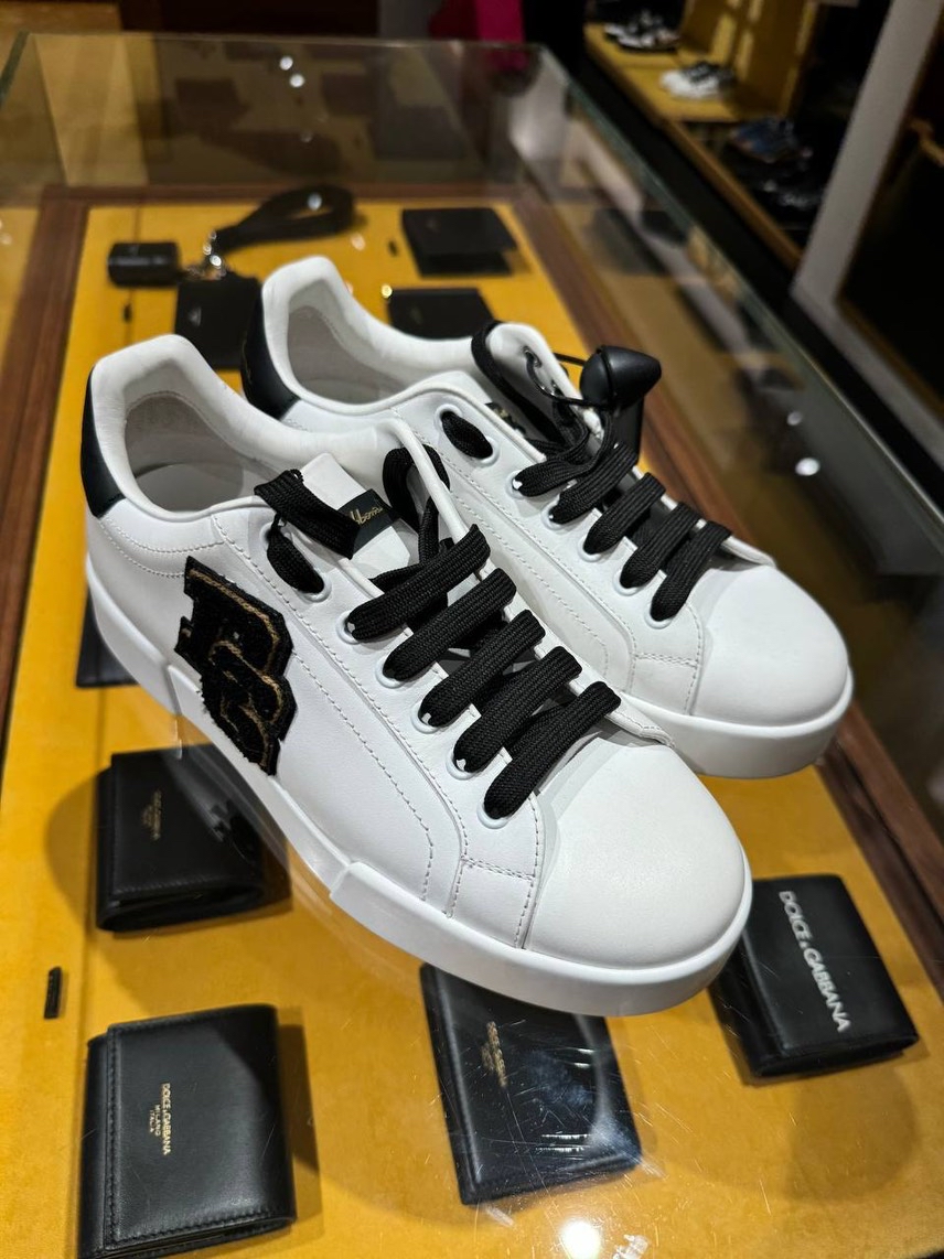 DOLCE & GABBANA Sneakers side view - Men's luxury Shoes
