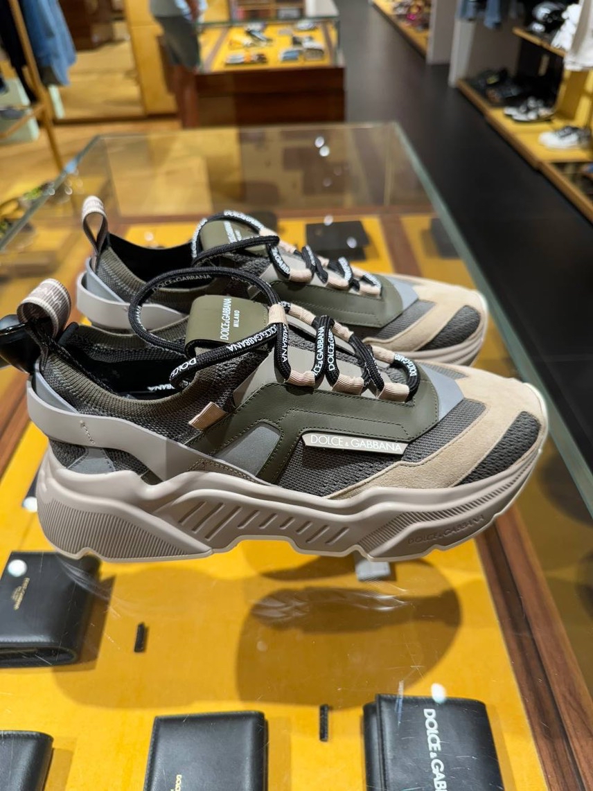 DOLCE & GABBANA Sneakers side view - Men's luxury Shoes