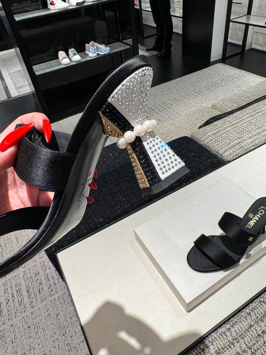 CHANEL Sandals side view - Women's luxury Shoes