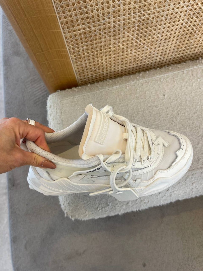 OFF-WHITE Sneakers side view - Men's luxury Shoes