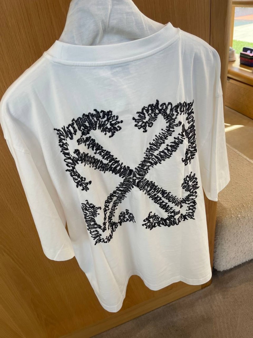 OFF-WHITE T-shirt and Polo side view - Men's luxury Clothes