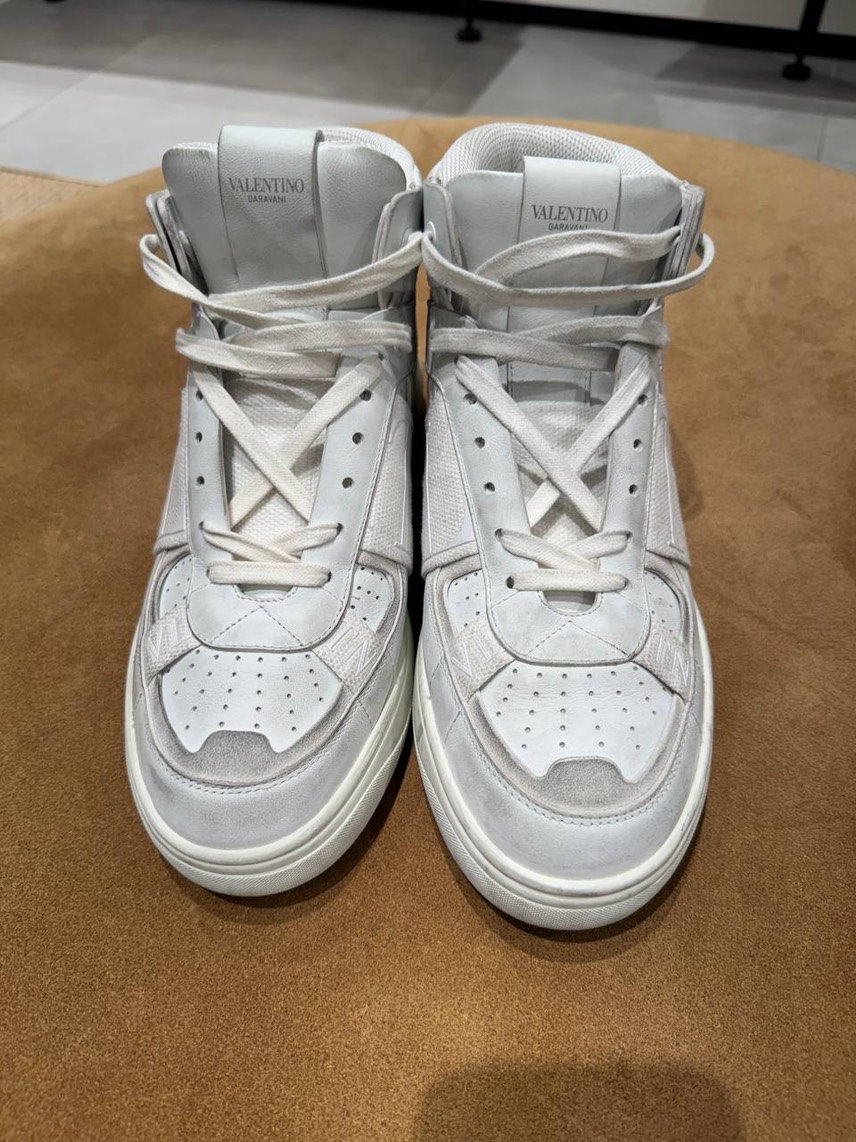 VALENTINO GARAVANI Sneakers side view - Men's luxury Shoes