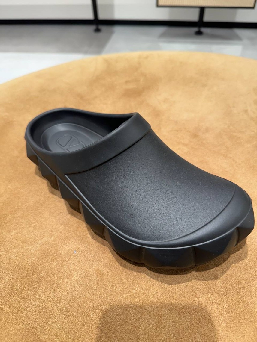 VALENTINO GARAVANI Mules side view - Men's luxury Shoes