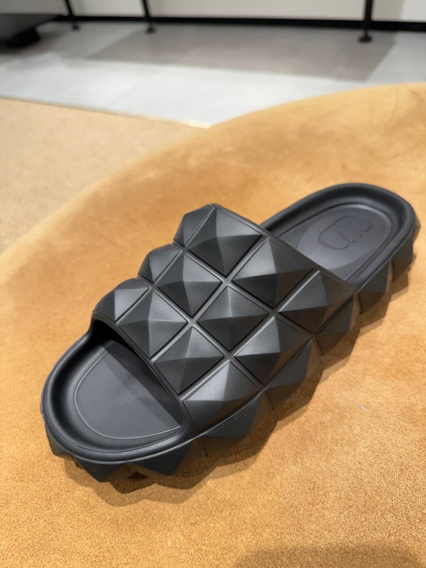 VALENTINO GARAVANI Slides side view - Men's luxury Shoes