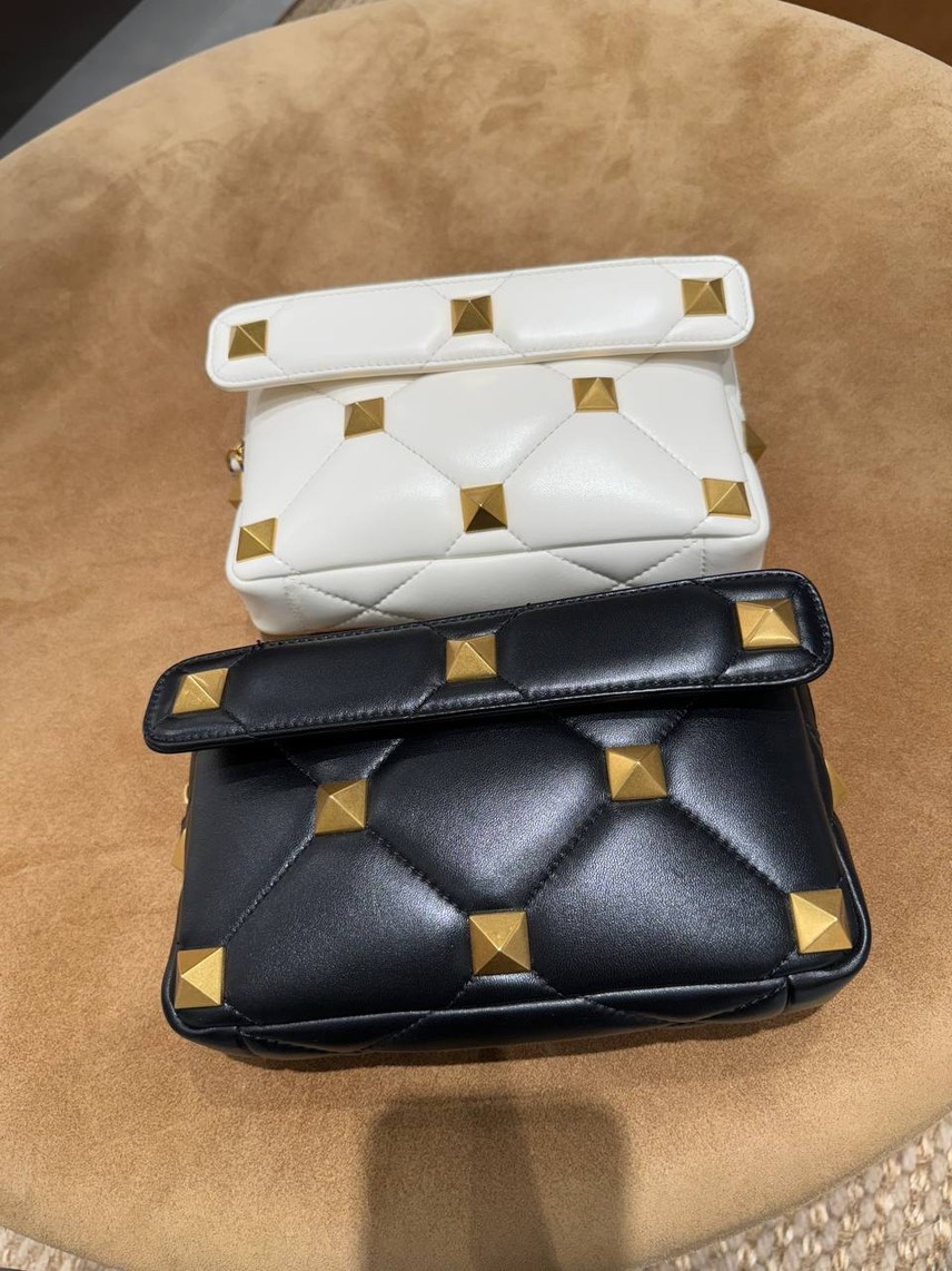 VALENTINO GARAVANI Crossbody bags front view - Women's luxury Bags
