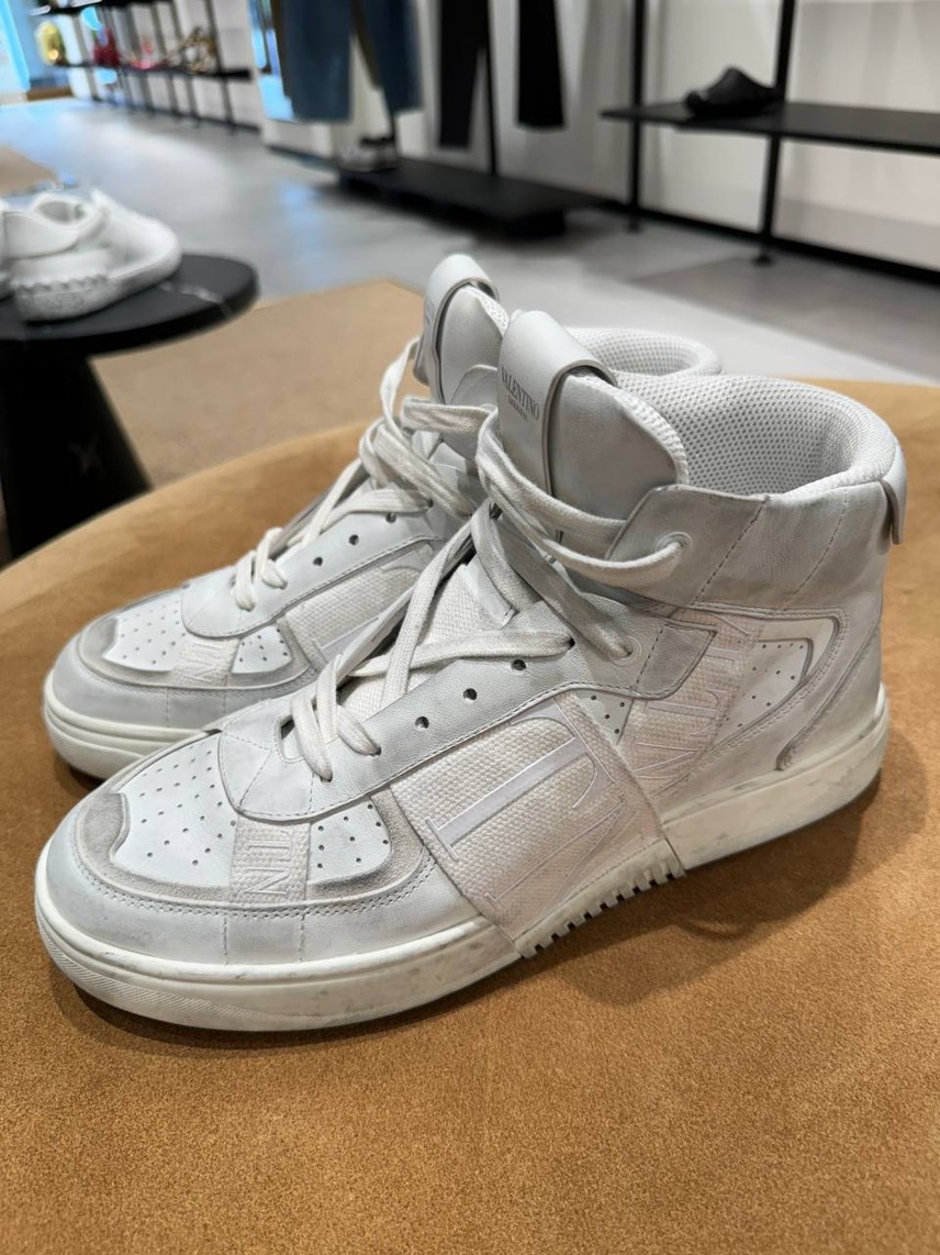 VALENTINO GARAVANI Sneakers side view - Men's luxury Shoes