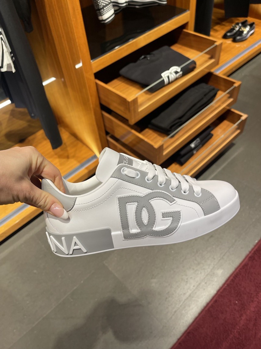 DOLCE & GABBANA Sneakers side view - Men's luxury Shoes