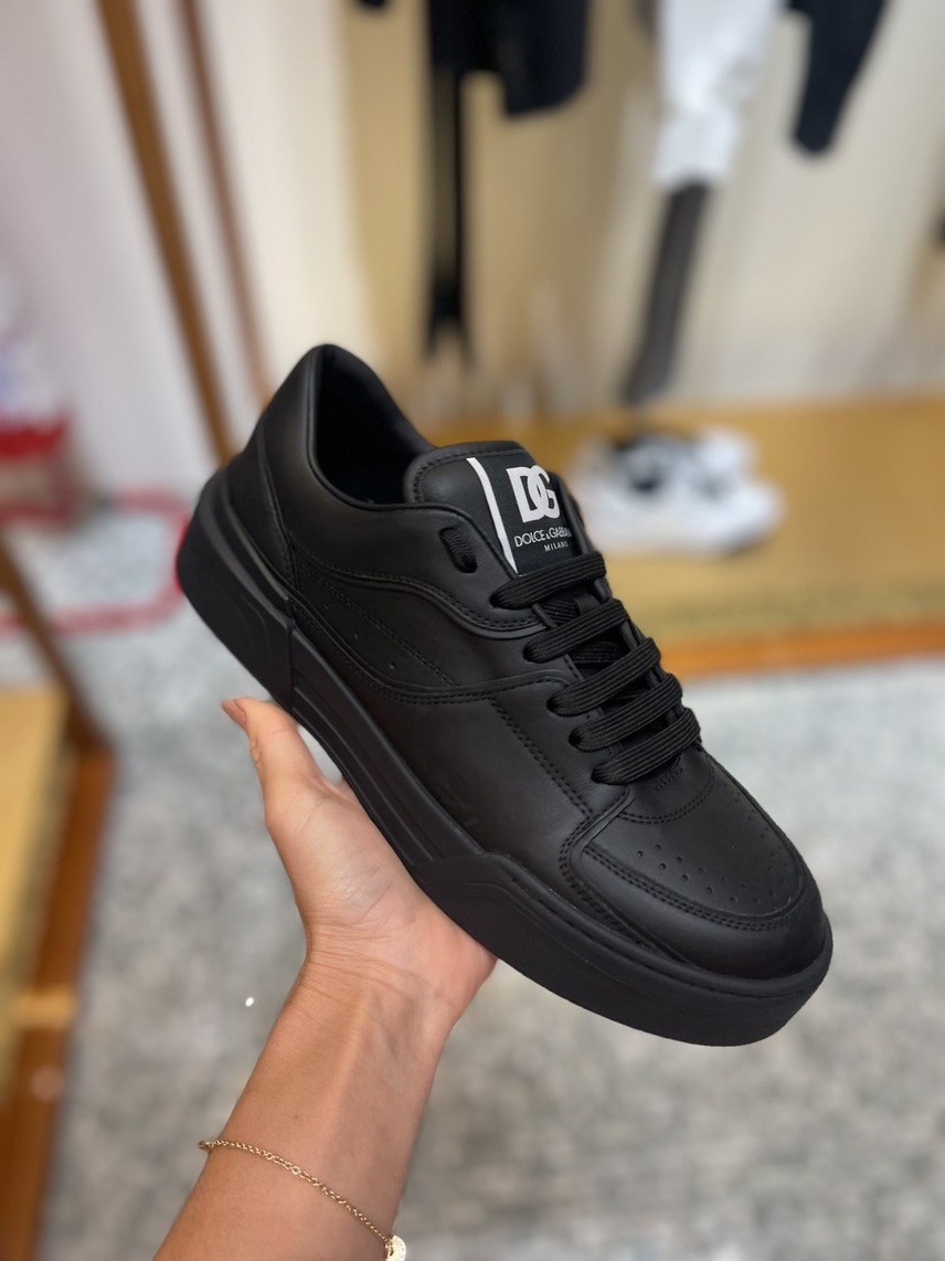 DOLCE & GABBANA Sneakers front view - Men's luxury Shoes