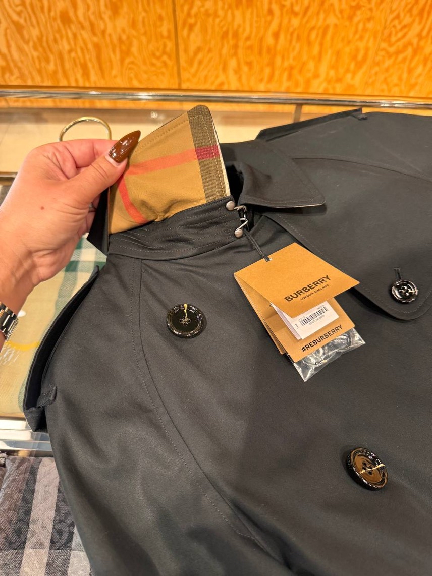BURBERRY Coats side view - Women's luxury Clothes