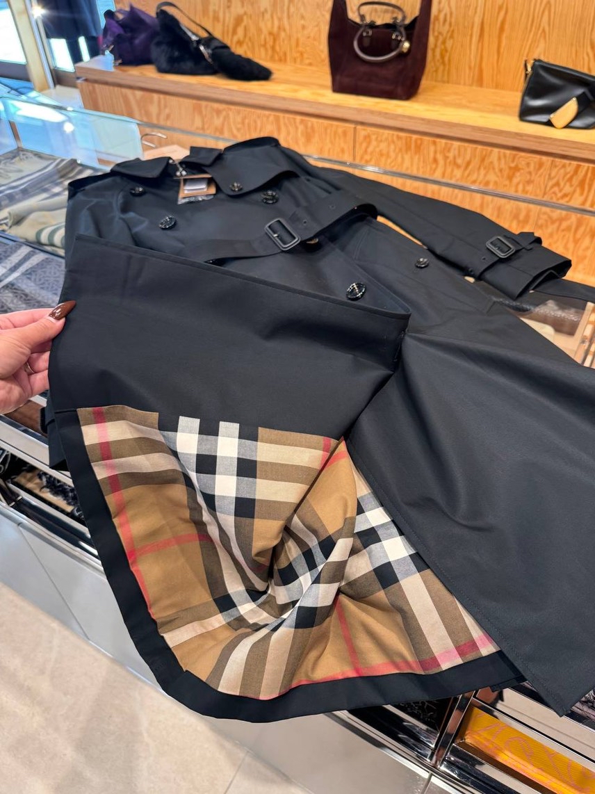 BURBERRY Coats side view - Women's luxury Clothes