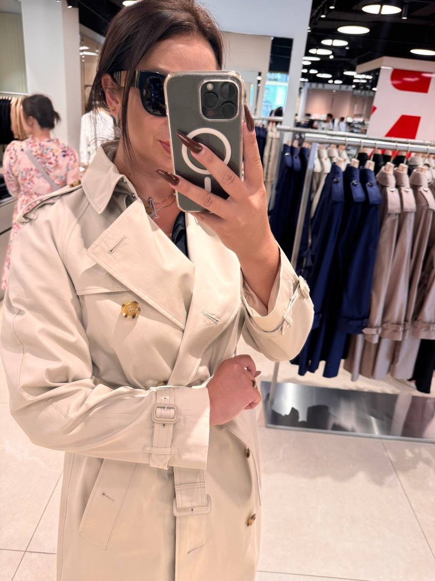 BURBERRY Coats side view - Women's luxury Clothes