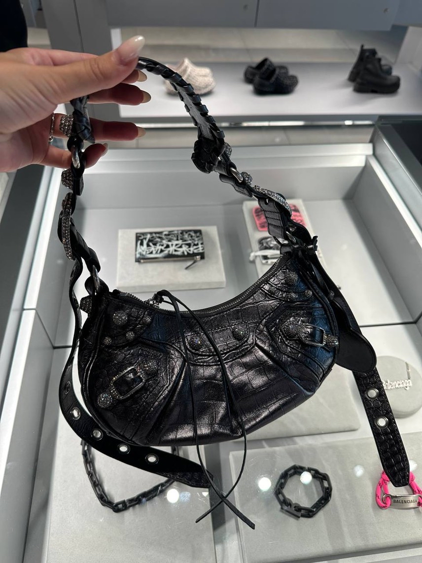 BALENCIAGA Shoulder bags front view - Women's luxury Bags