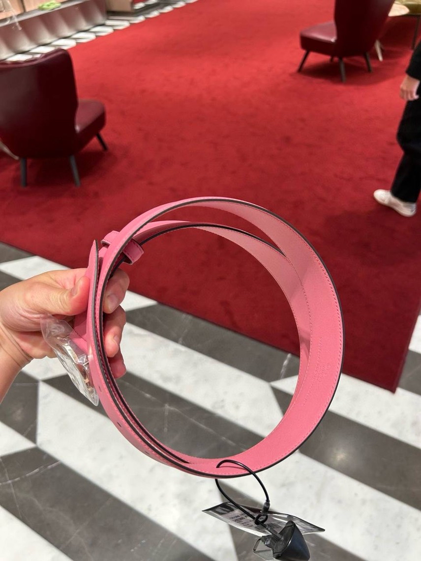 GUCCI Belts side view - Women's luxury Accessories