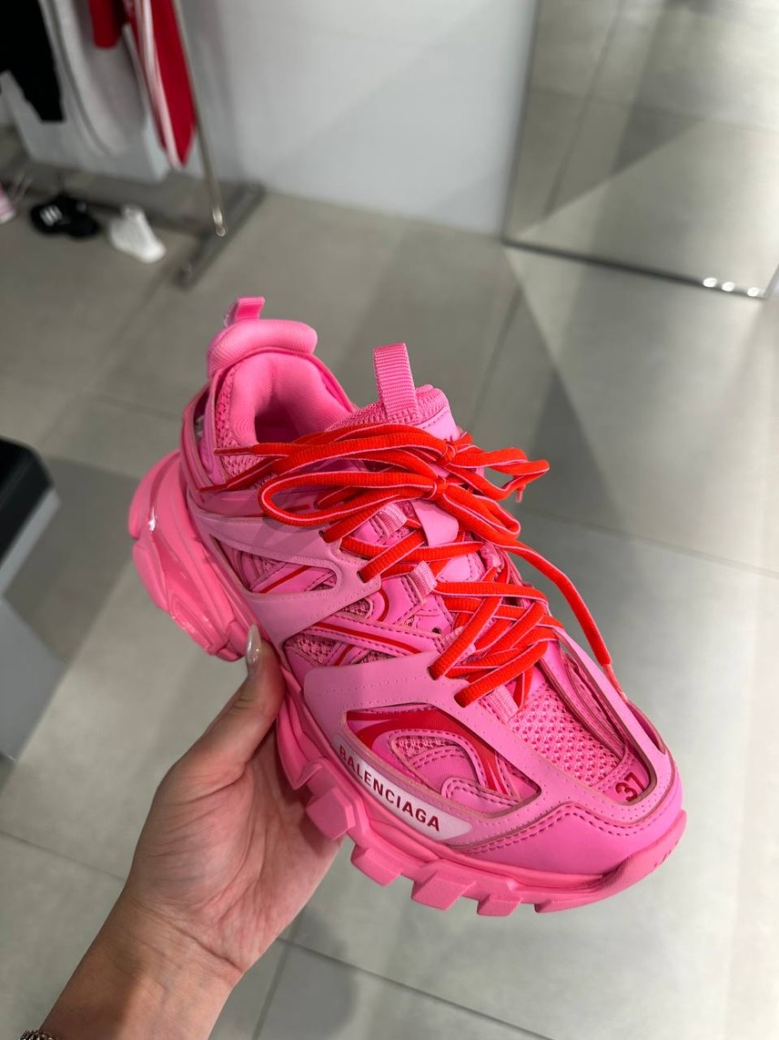 BALENCIAGA Sneakers side view - Women's luxury Shoes