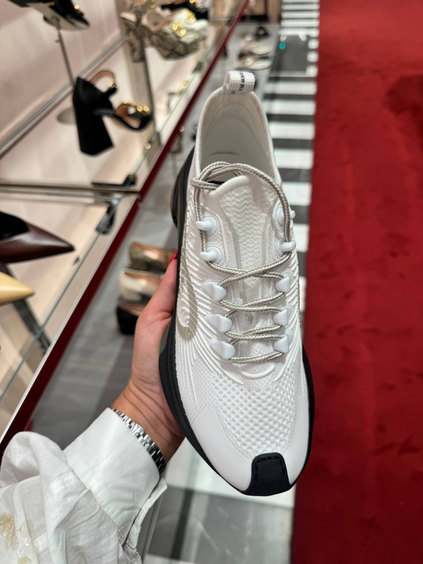 GUCCI Sneakers side view - Women's luxury Shoes