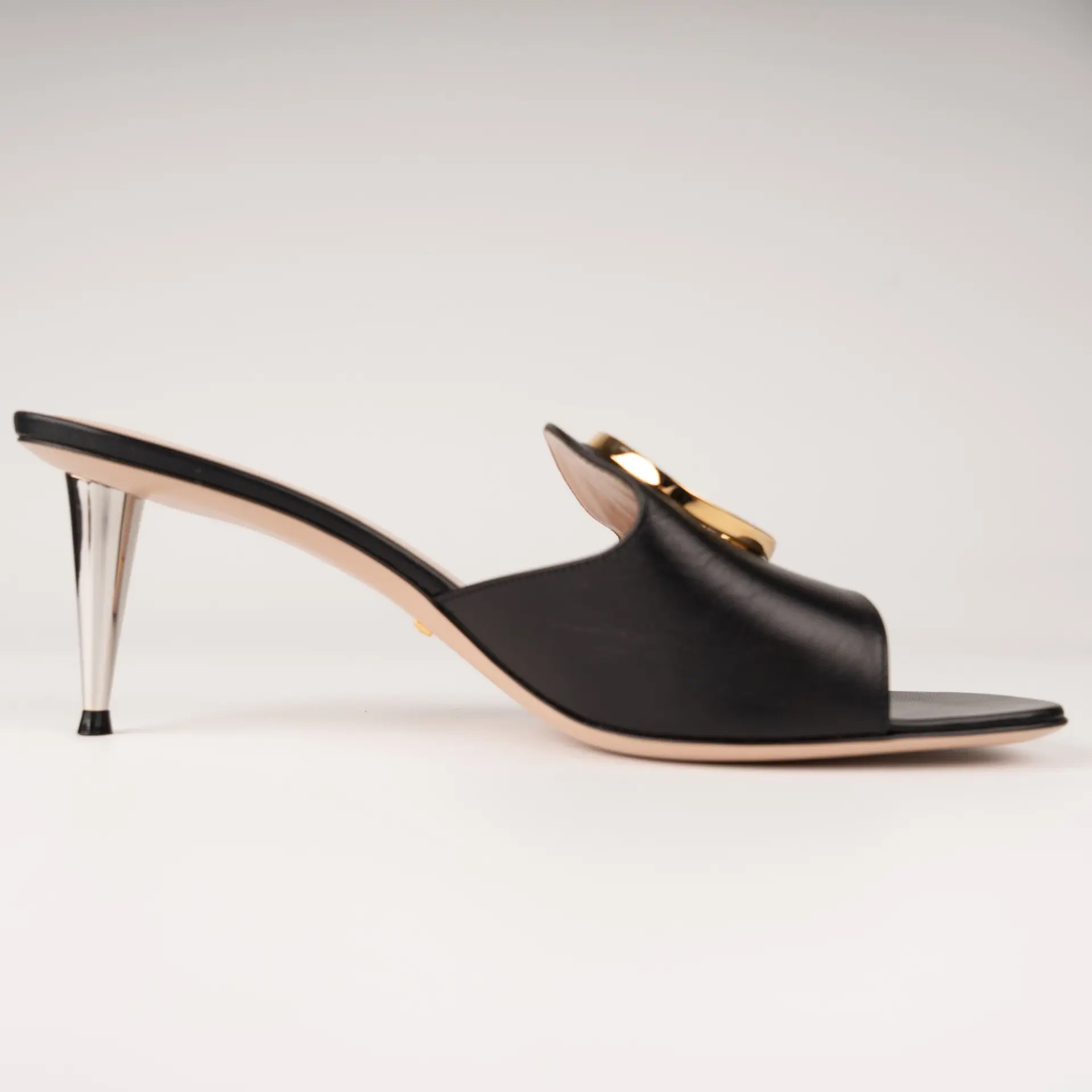 GUCCI Slides side view - Women luxury Shoes