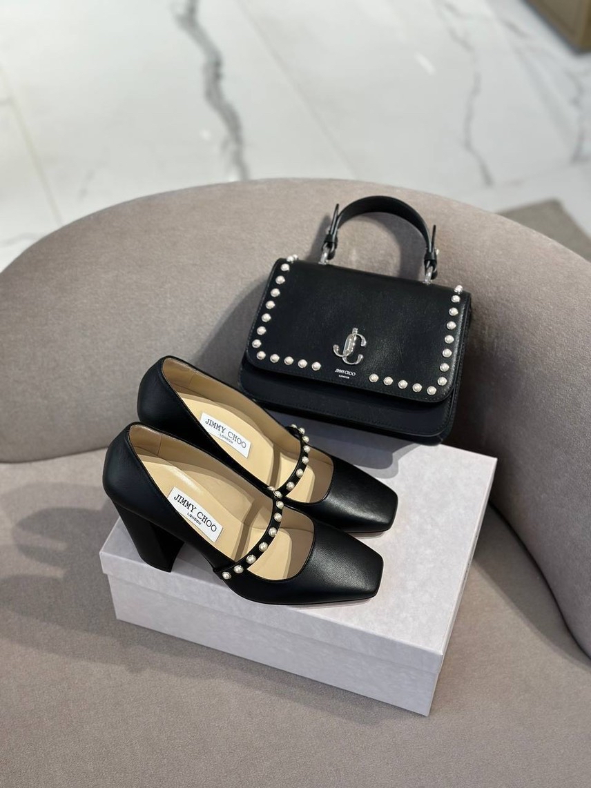 JIMMY CHOO Pumps front view - Women's luxury Shoes