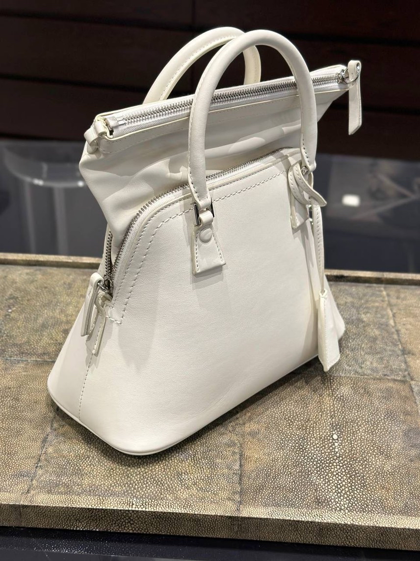 MAISON MARTIN MARGIELA Crossbody bags side view - Women's luxury Bags