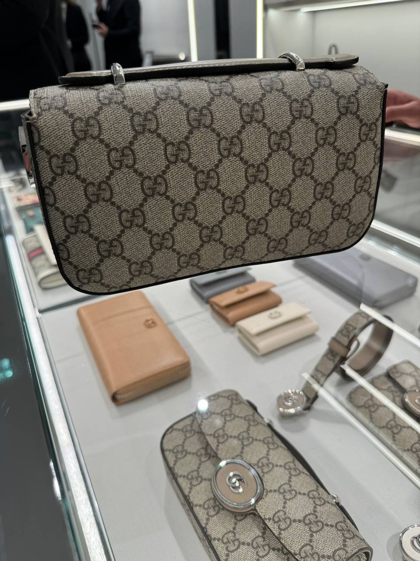 GUCCI Crossbody bags side view - Women's luxury Bags