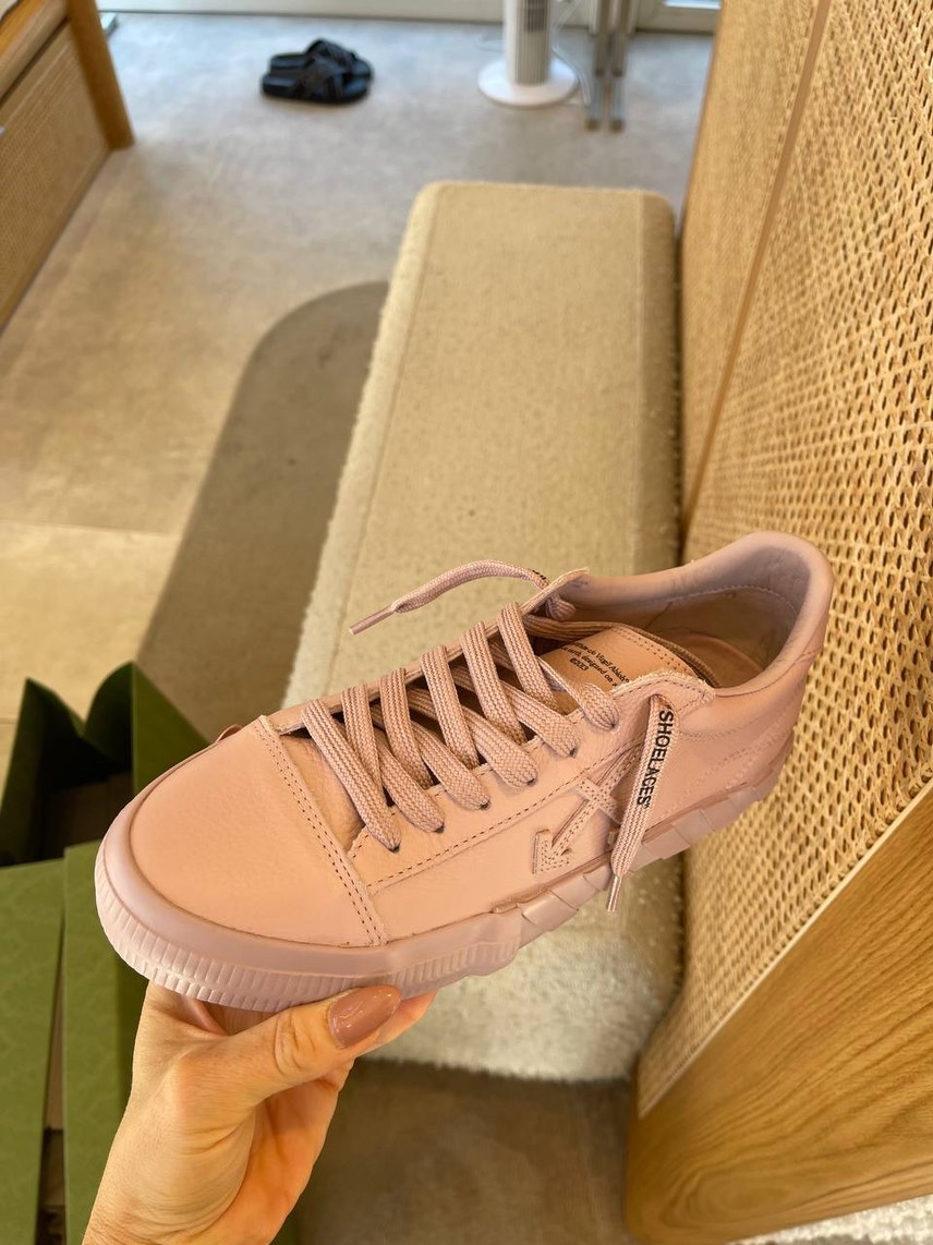 OFF-WHITE Sneakers side view - Women's luxury Shoes