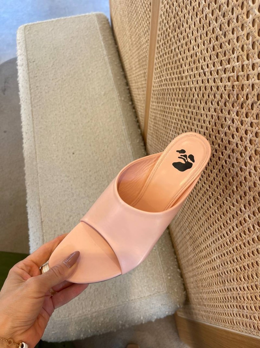 OFF-WHITE Sandals side view - Women's luxury Shoes