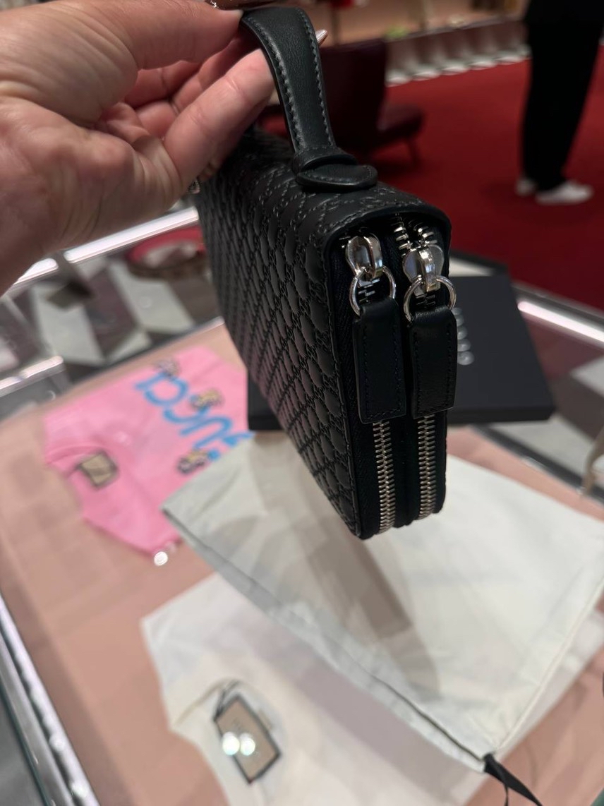 GUCCI Messenger bags side view - Men's luxury Bags