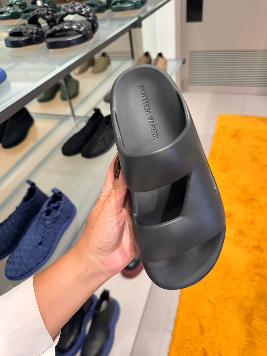 BOTTEGA VENETA Sandals side view - Men luxury Shoes