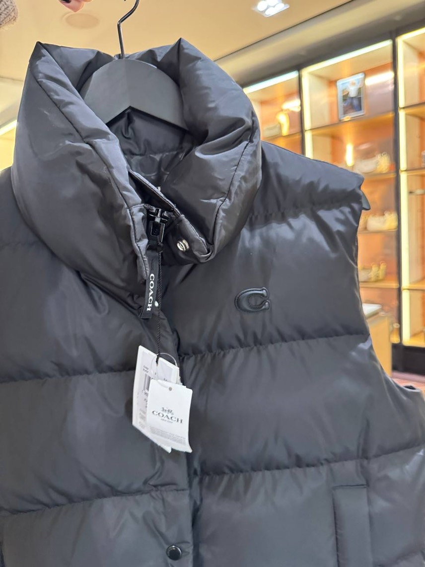 COACH Gilets side view - Women's luxury Clothes