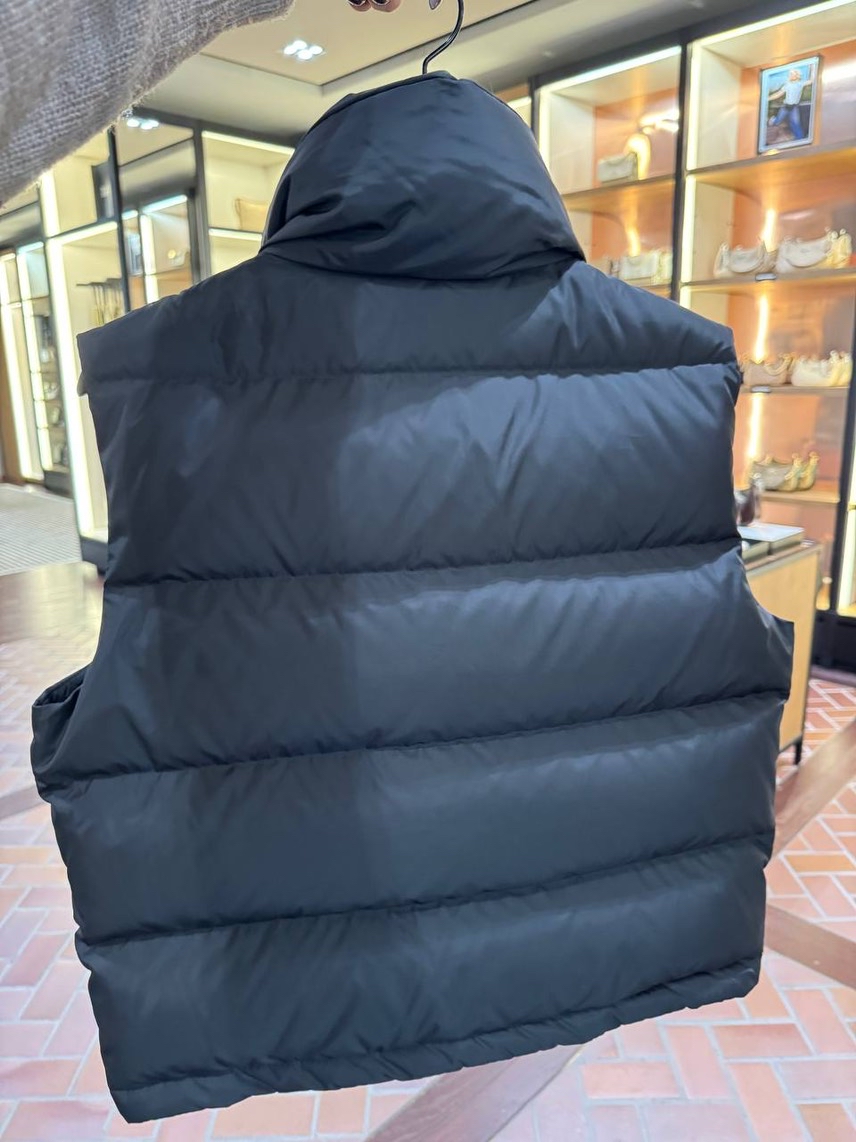 COACH Gilets side view - Women's luxury Clothes