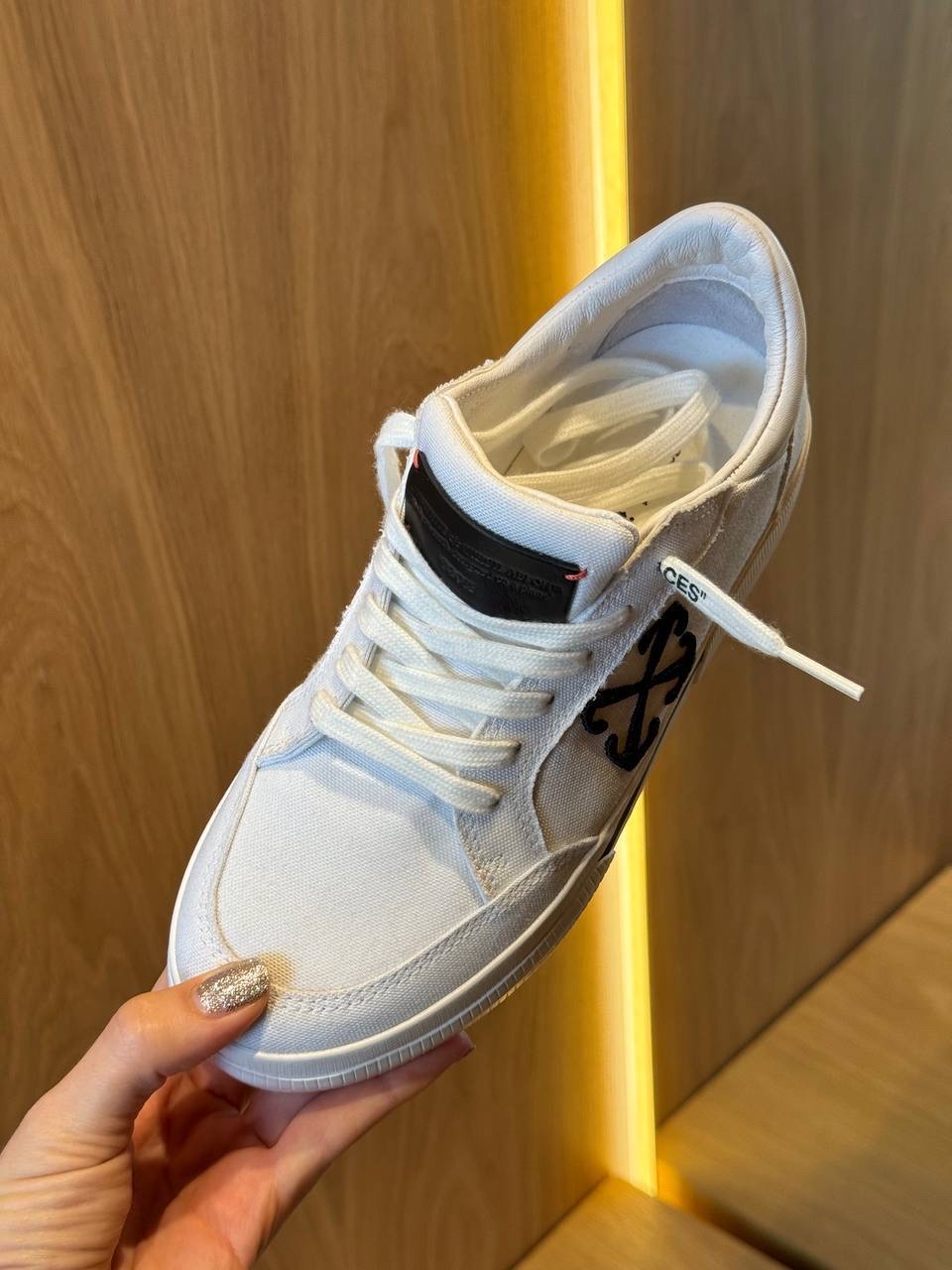 OFF-WHITE Sneakers side view - Women's luxury Shoes