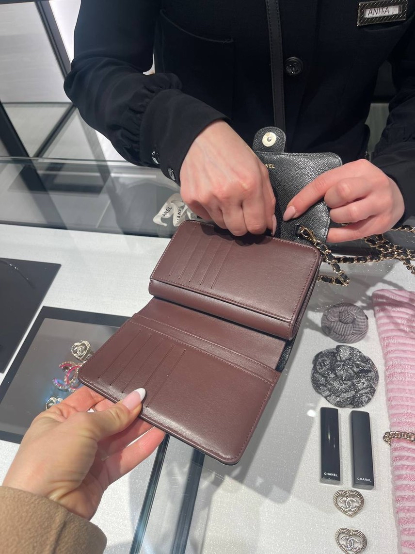 CHANEL Crossbody bags side view - Women's luxury Bags