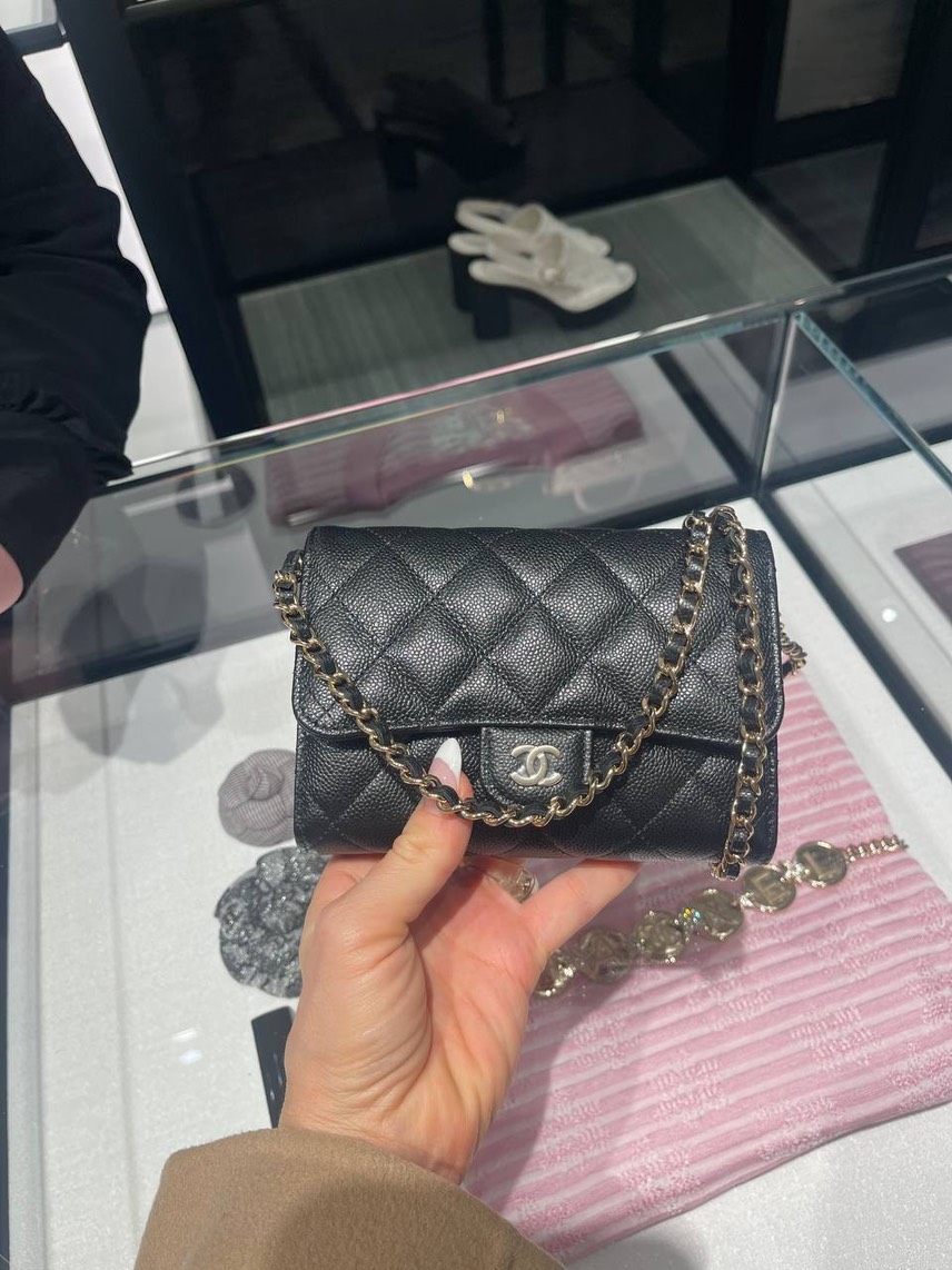 CHANEL Crossbody bags front view - Women's luxury Bags