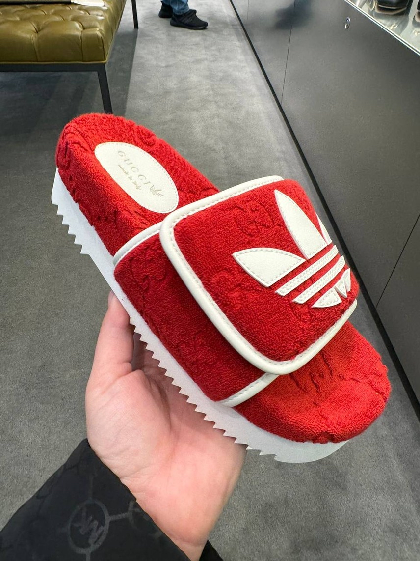 GUCCI Slides front view - Women's luxury Shoes