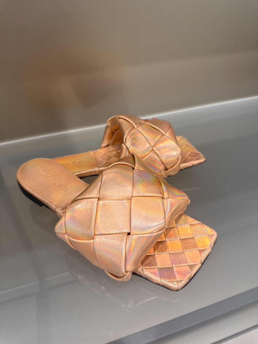 BOTTEGA VENETA Slides front view - Women's luxury Shoes