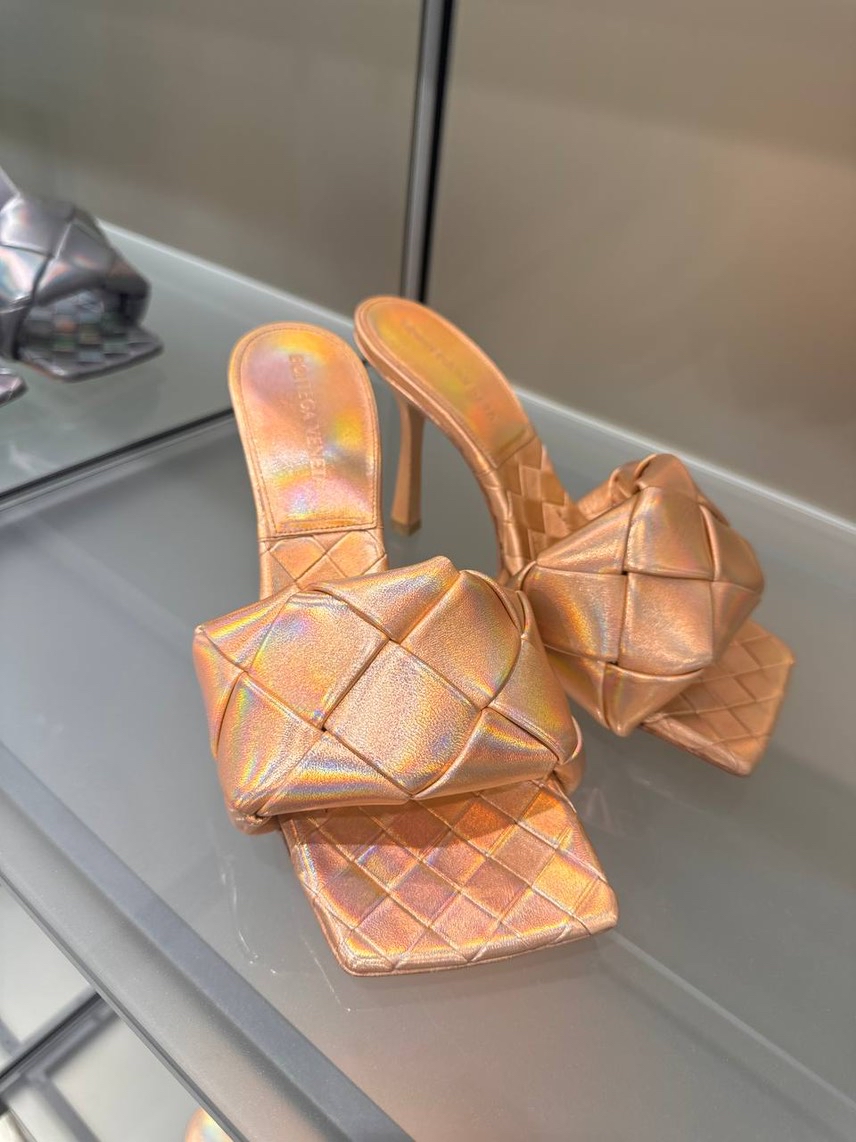 BOTTEGA VENETA Sandals front view - Women's luxury Shoes