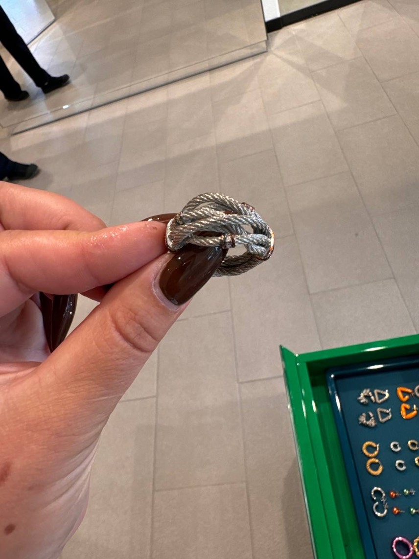 BOTTEGA VENETA Rings side view - Women's luxury Jewelry and watches