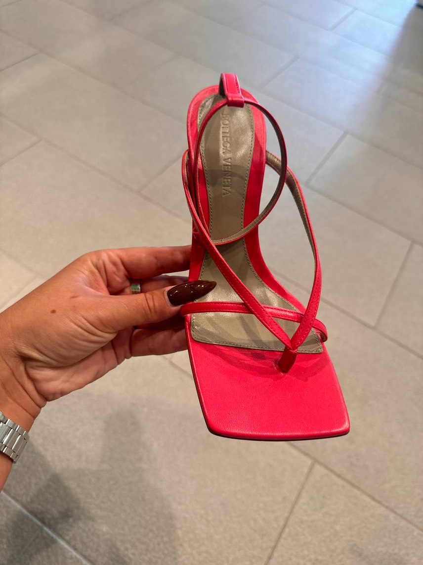 BOTTEGA VENETA Slides side view - Women's luxury Shoes
