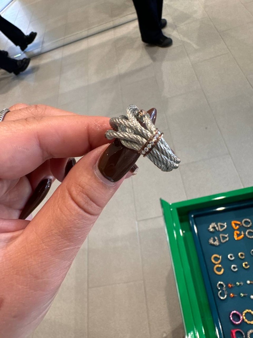 BOTTEGA VENETA Rings side view - Women's luxury Jewelry and watches