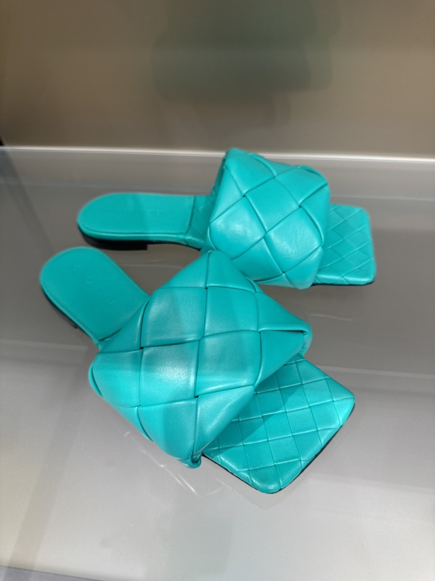 BOTTEGA VENETA Slides front view - Women's luxury Shoes