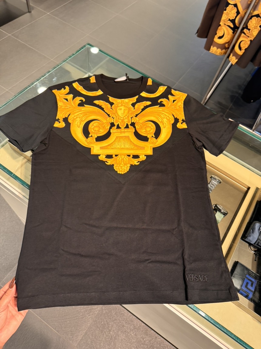 VERSACE T-shirt and Polo front view - Men's luxury Clothes