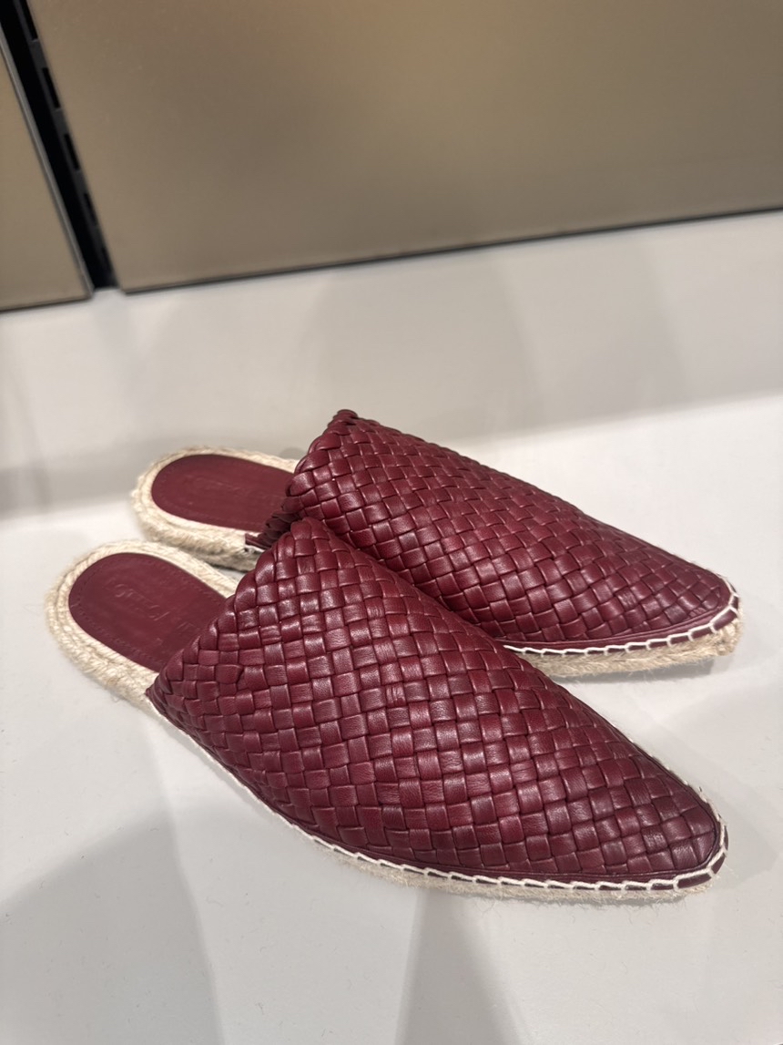 BOTTEGA VENETA Mules front view - Women's luxury Shoes