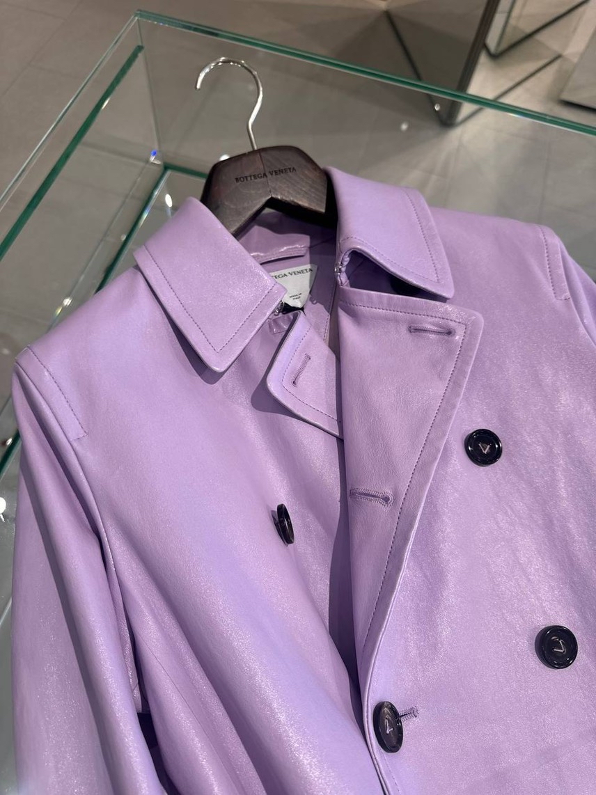 BOTTEGA VENETA Coats side view - Women's luxury Clothes