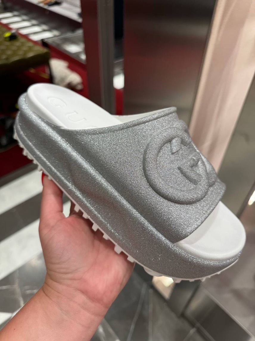 GUCCI Slides front view - Women's luxury Shoes
