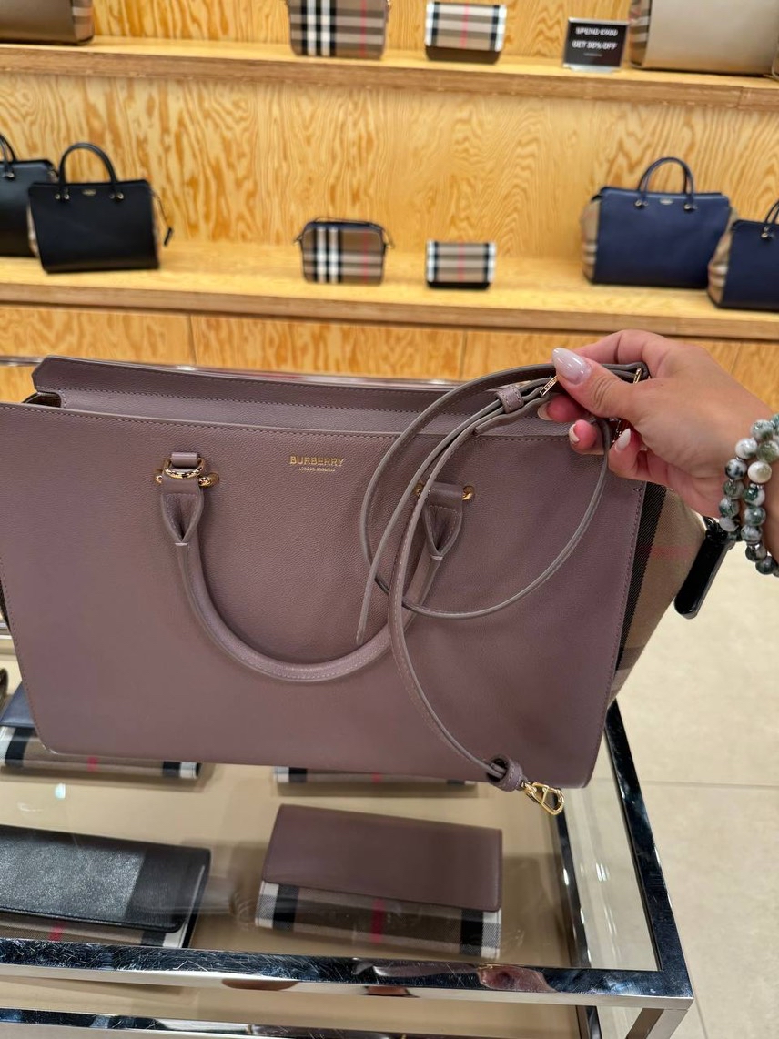 BURBERRY Totes side view - Women's luxury Bags