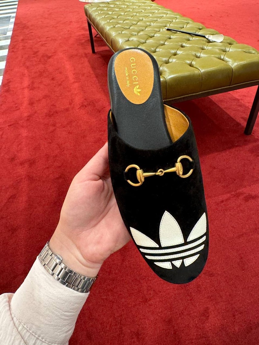 GUCCI Mules side view - Women's luxury Shoes