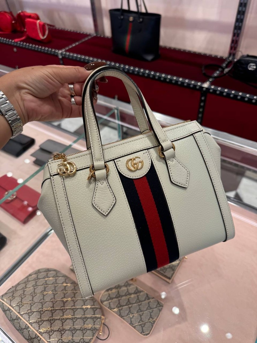 GUCCI Shoulder bags front view - Women's luxury Bags