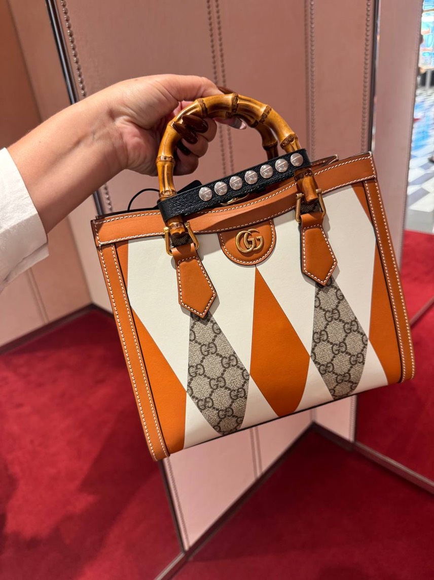 GUCCI Crossbody bags front view - Women's luxury Bags