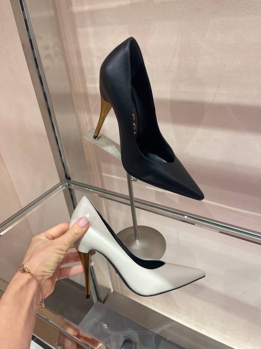 GUCCI Pumps front view - Women's luxury Shoes