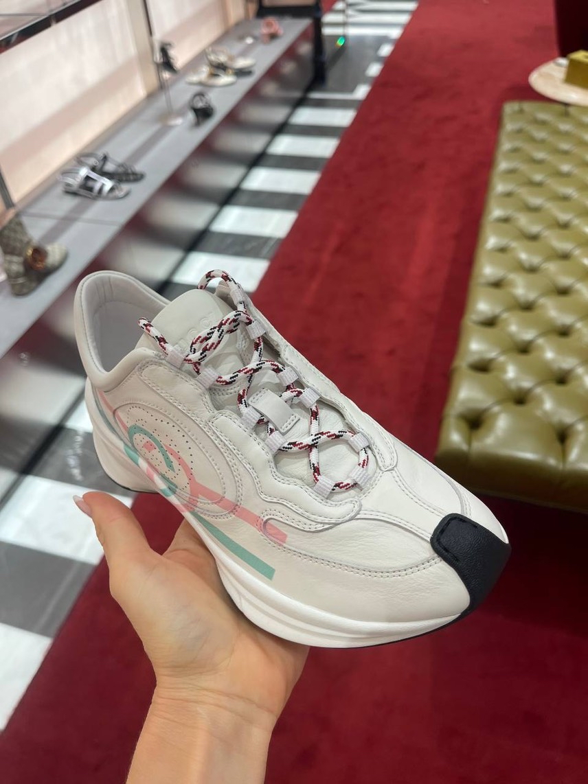 GUCCI Sneakers side view - Women's luxury Shoes